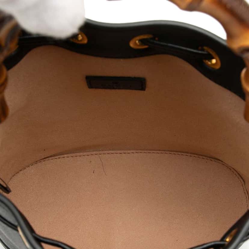Gucci Mini Calfskin Bamboo Diana Bucket Bag Black Leather Very good condition - Model View