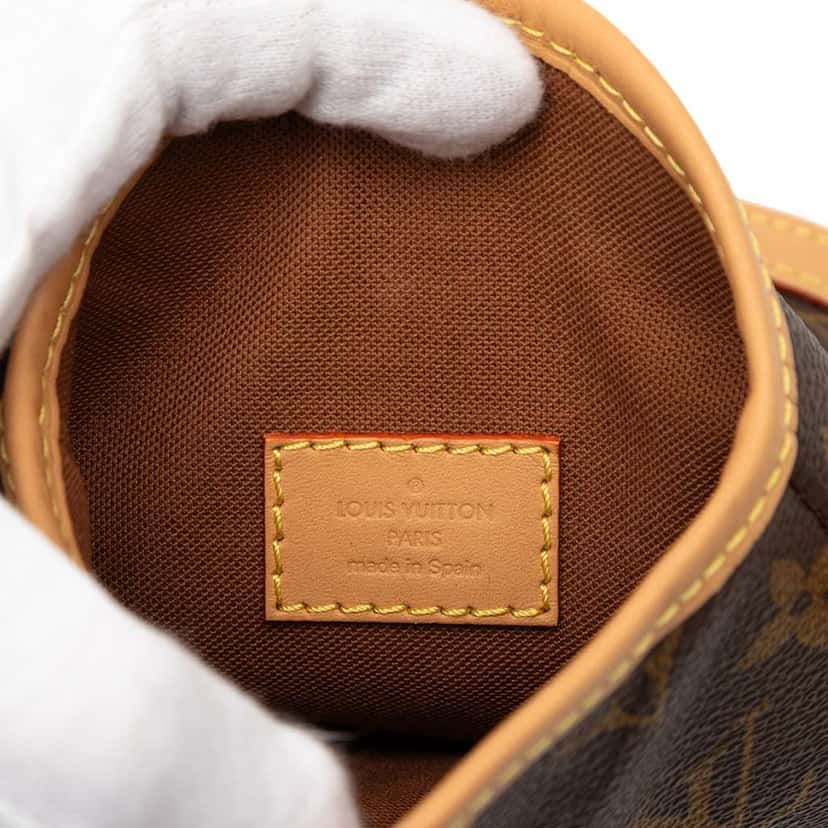 Louis Vuitton Monogram Fold Me Pouch Brown Very good condition - Box View