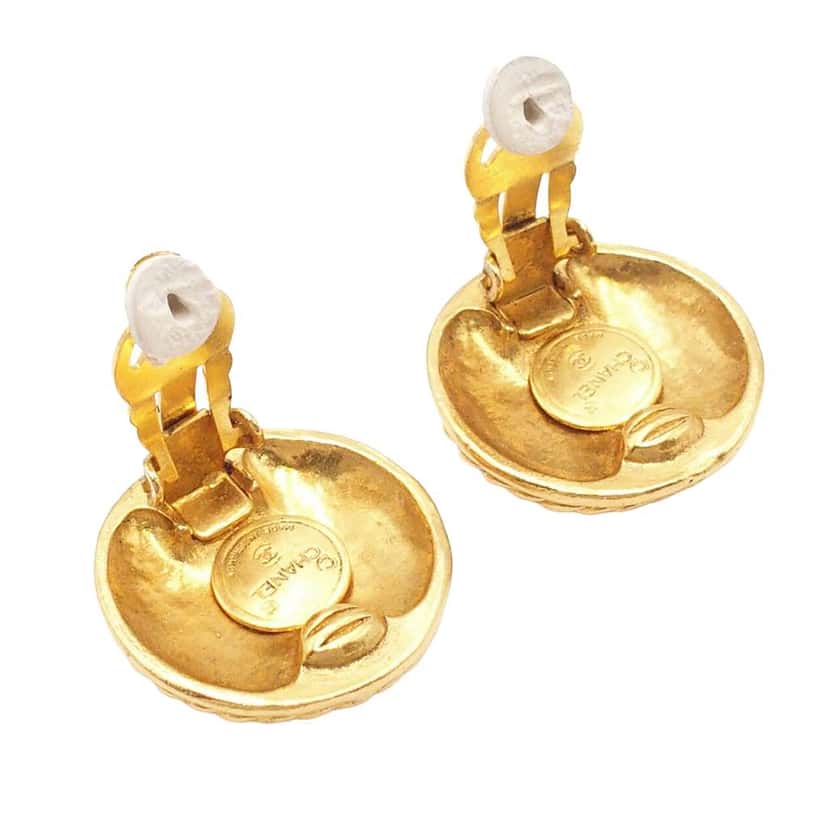 Chanel CC Gold Plated Round Clip On Earrings Gold Metal Good condition - Inside View