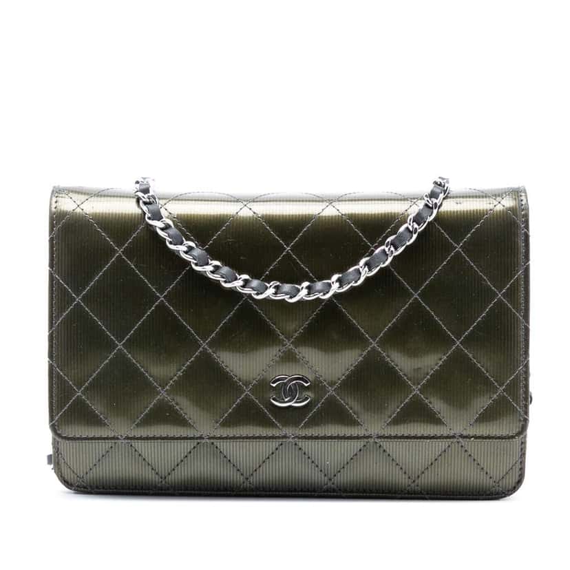 Chanel CC Quilted Metallic Patent Striped Wallet on Chain Green Leather Good condition - Front View