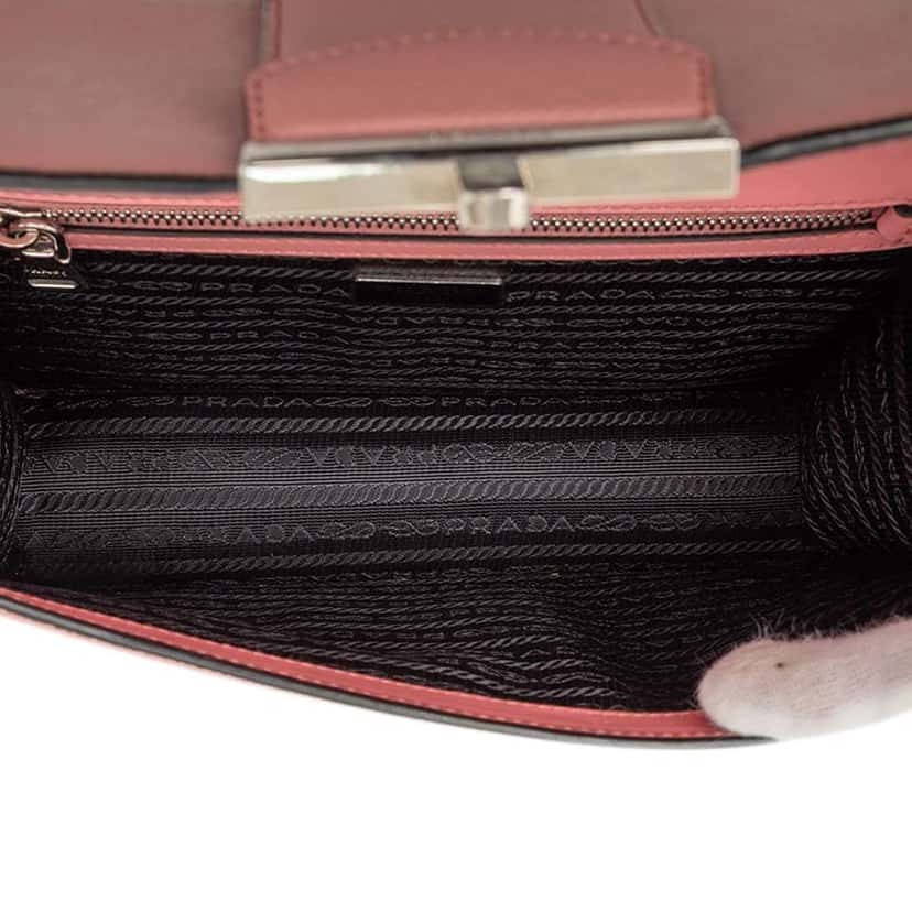 Prada Small Saffiano Sound Lock Chain Crossbody Pink Leather Very good condition - Model View