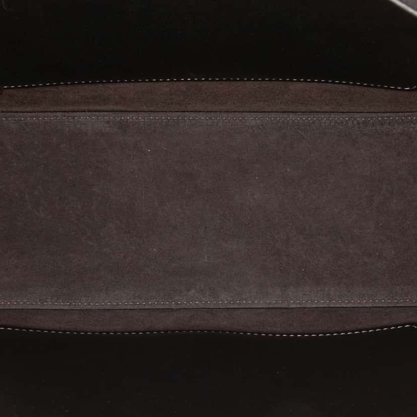 Valentino Medium Leather Ohval Flap Bag Black Leather Very good condition - Model View