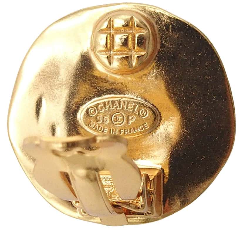 Chanel Gold Plated CC Round Clip on Earrings Gold Metal Good condition - Inside View