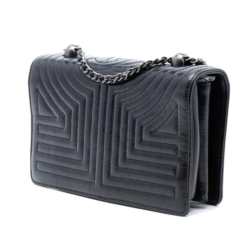 Chanel Small Quilted Calfskin Korean Garden Flap Black Leather Very good condition - Back View