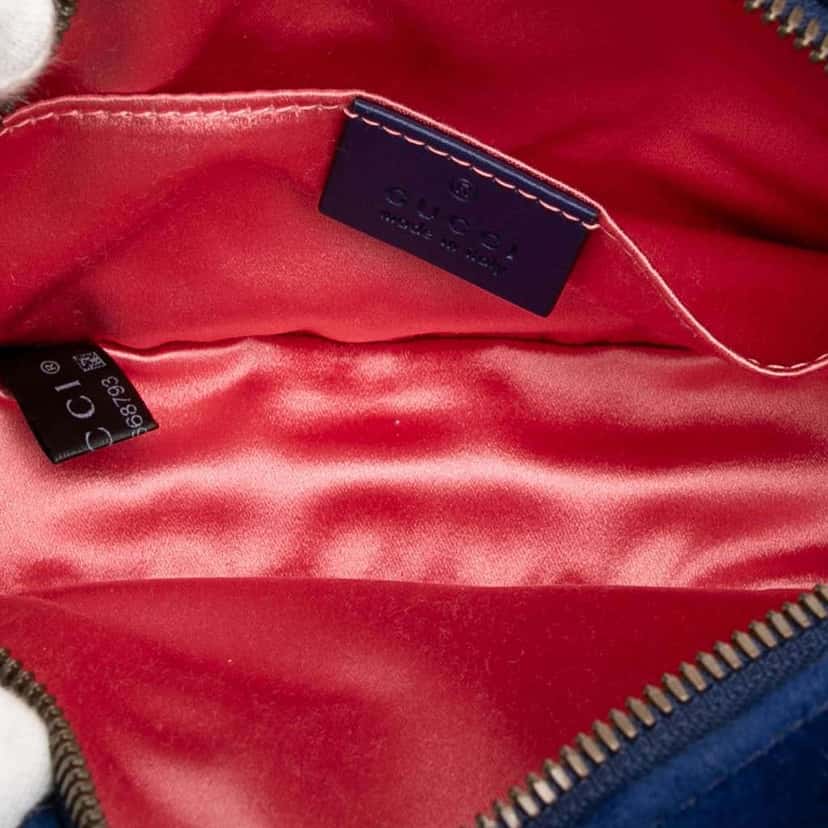Gucci GG Marmont Velvet Matelasse Belt Bag Blue Velvet Good condition - Model View