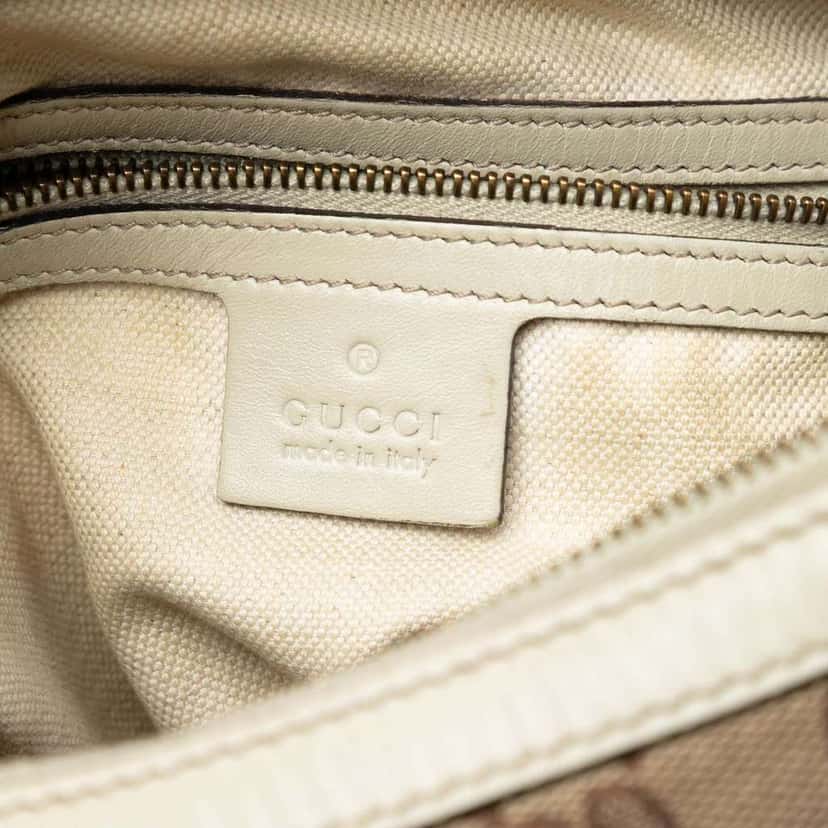 Gucci GG Canvas Scarlett Shoulder Bag Brown Canvas Good condition - Model View