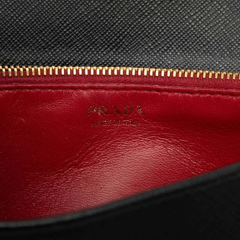 Prada Saffiano Lux Monochrome Wallet on Chain Black Leather Good condition - Box View