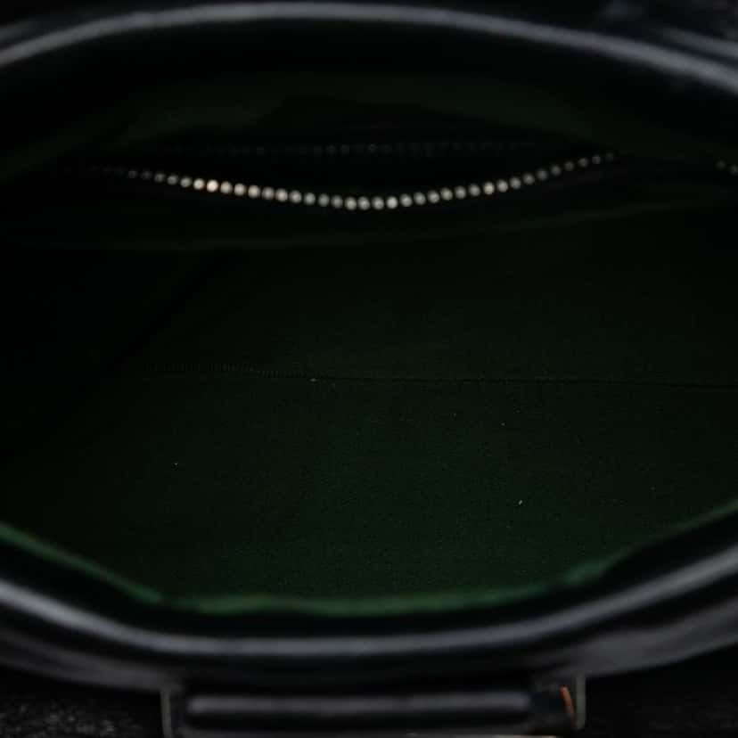 Miu Miu Leather Turn Lock Handbag Black Leather Good condition - Model View