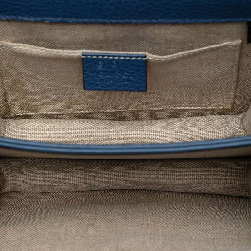 Gucci Small Dollar Calfskin Interlocking G Crossbody Blue Leather Very good condition - Model View