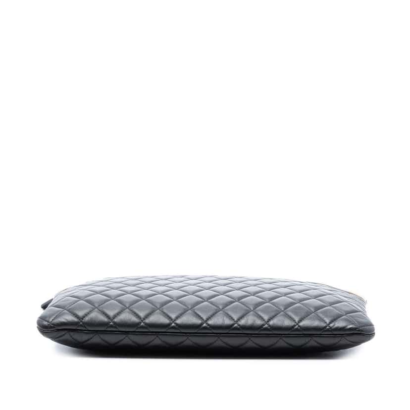 Chanel Large CC Bicolor Quilted Lambskin Clutch Black Leather Very good condition - Inside View