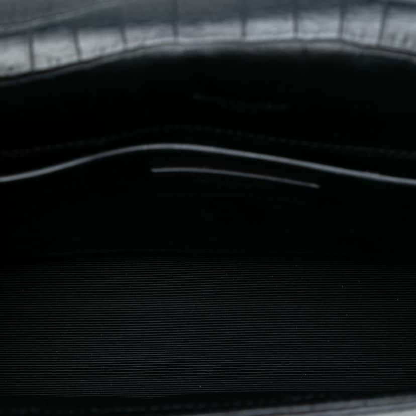 Saint Laurent Medium Croc Embossed Leather Kate Tassel Crossbody Black Leather Good condition - Model View