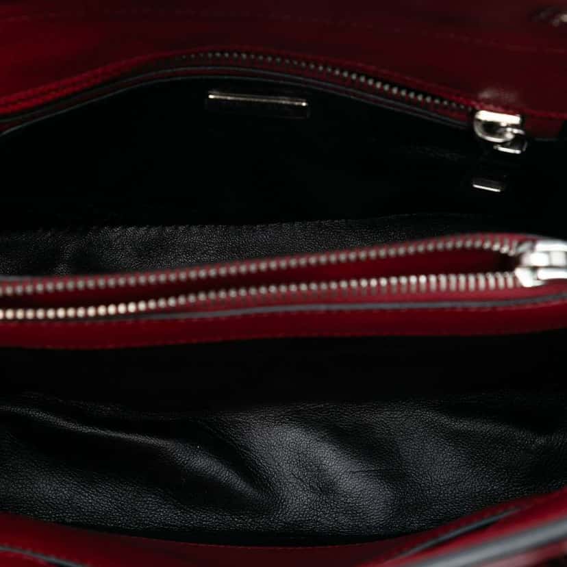 Prada Small Saffiano Cuir Turnlock Twin Satchel Red Leather Good condition - Model View