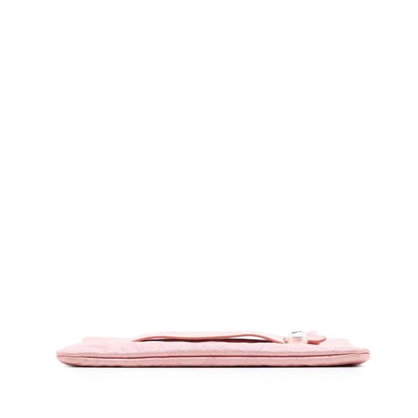 Chanel Large Quilted Iridescent Caviar Night by the C O Case Clutch Pink Leather Good condition - Inside View