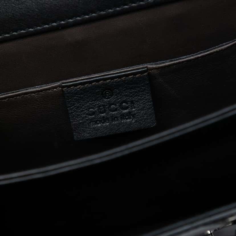 Gucci Small Polished Calfskin Interlocking G Dollar Crossbody Black Leather Very good condition - Model View
