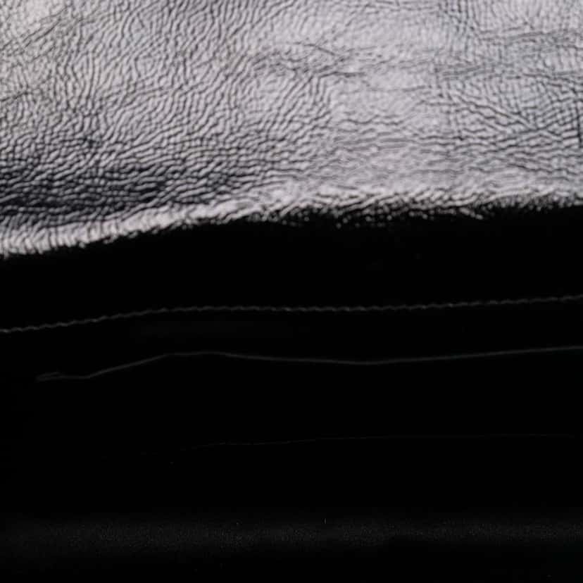 Saint Laurent Large Textured Patent Monogram Belle De Jour Clutch Black Leather Good condition - Model View