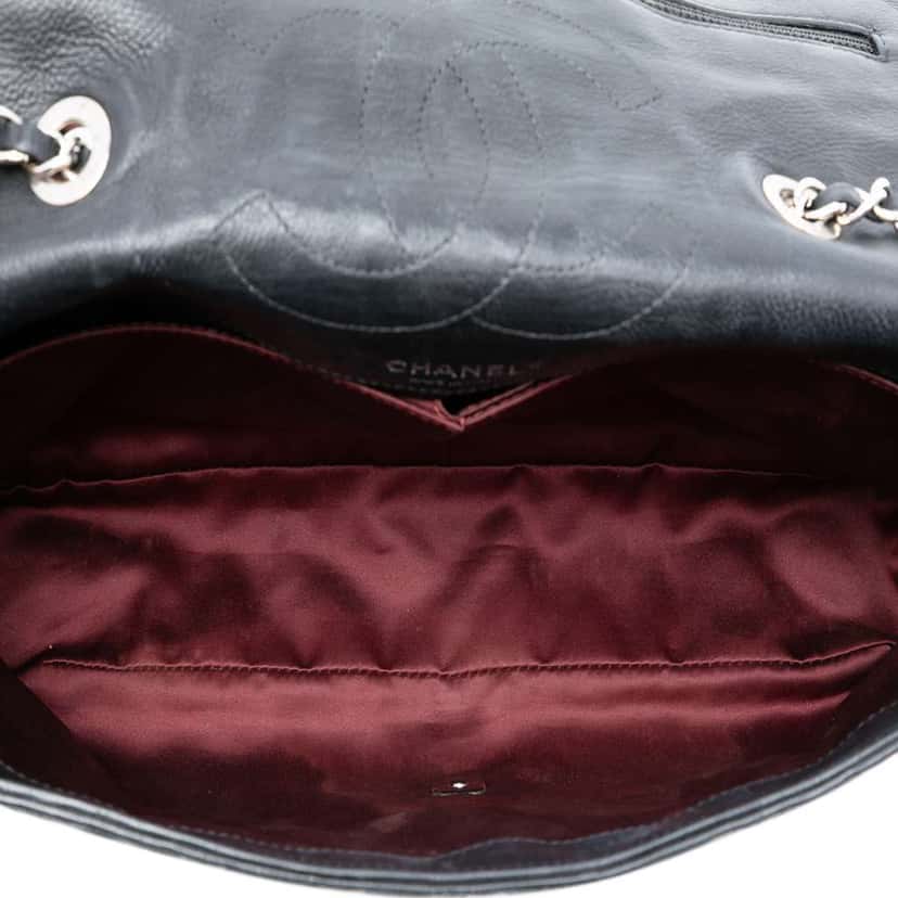Chanel Jumbo Embossed Calfskin Lucky Symbols Flap Black Leather Good condition - Model View