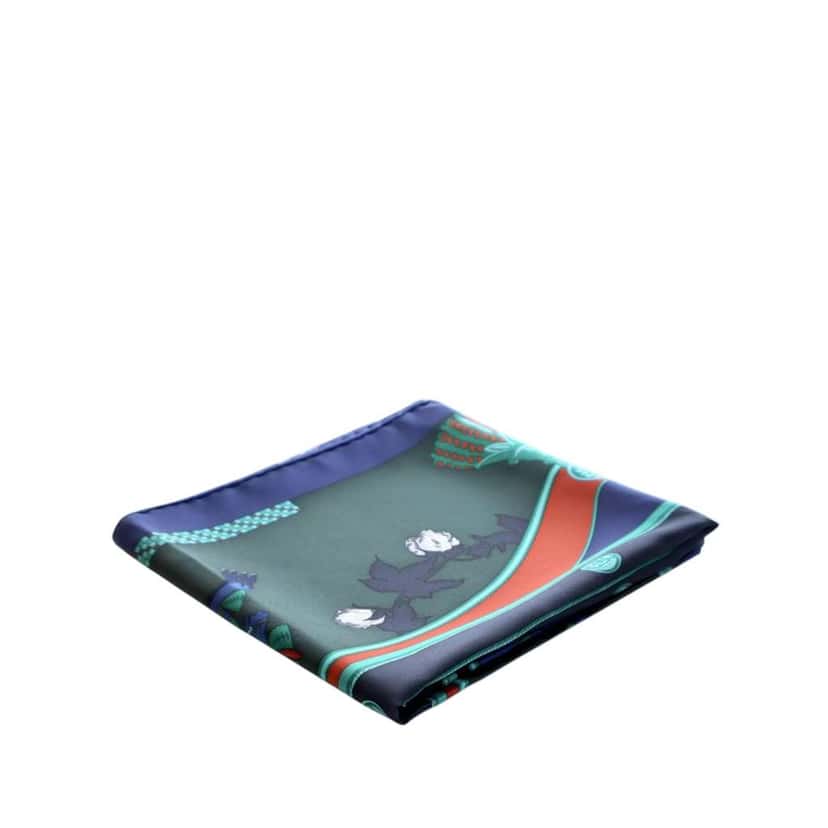 Hermès Harnais Francais Silk Scarf Green Silk Good condition - Front View