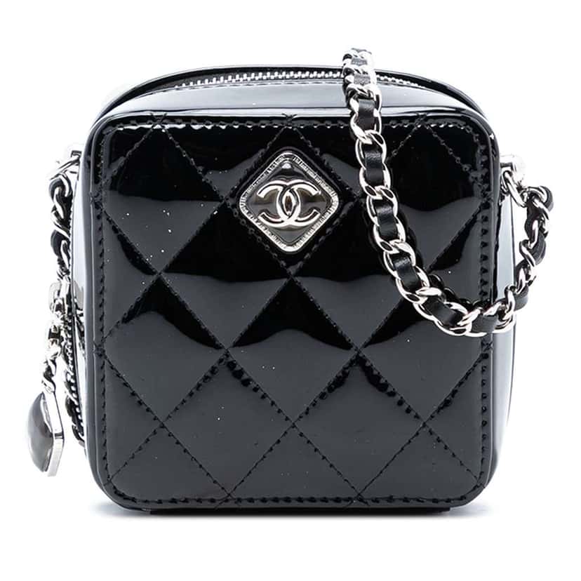 Chanel CC Quilted Patent Diamond Resin Clutch With Chain Black Leather Very good condition - Front View