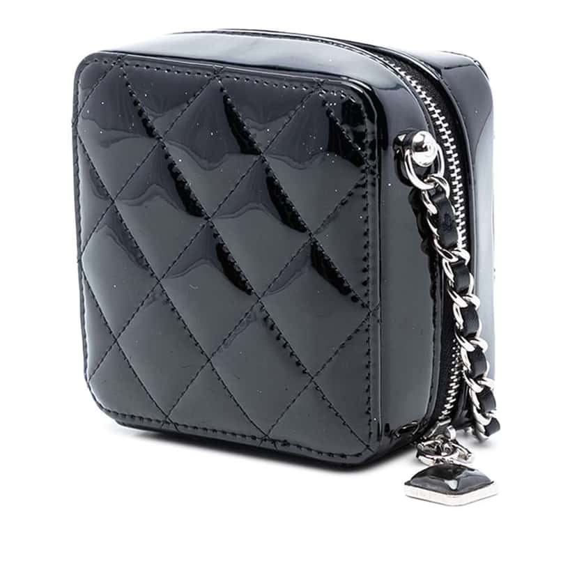Chanel CC Quilted Patent Diamond Resin Clutch With Chain Black Leather Very good condition - Back View