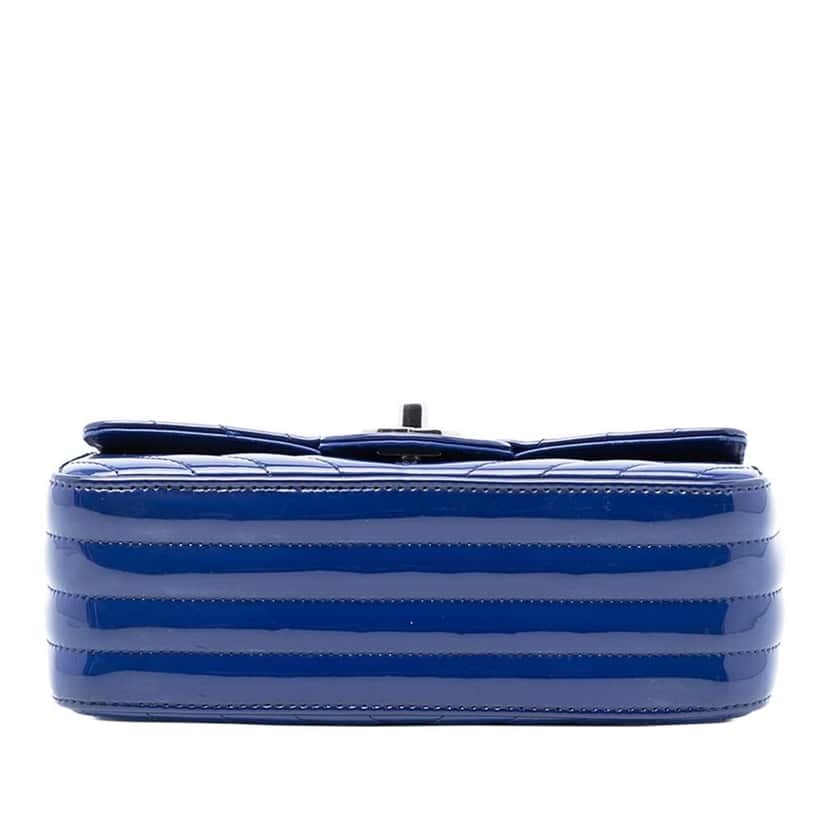 Chanel Mini Rectangular Classic Chevron Patent Single Flap Blue Leather Very good condition - Inside View