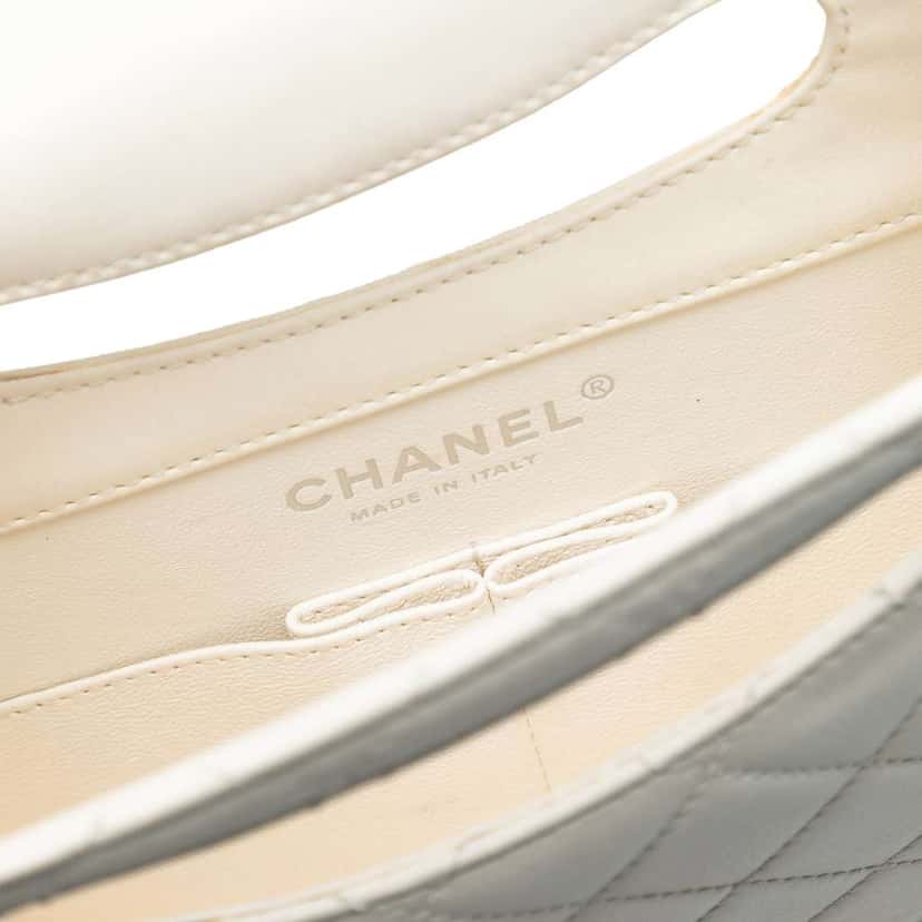 Chanel Quilted Lambskin Delivery Cutout Handle Bag White Leather Very good condition - Box View