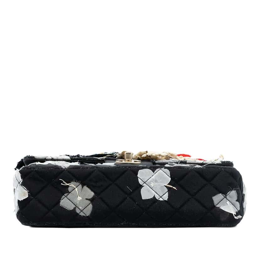 Chanel Limited Edition Medium Classic Quilted Nylon Floral Single Flap Black Good condition - Inside View