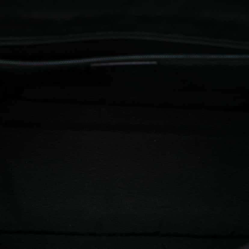 Gucci GG Denim Messenger Bag Black Denim Good condition - Model View