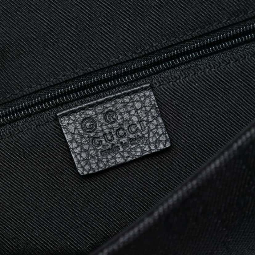 Gucci GG Denim Messenger Bag Black Denim Good condition - Box View