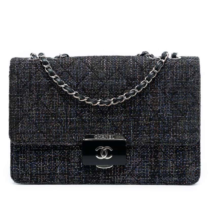Chanel Large Quilted Tweed Beauty Lock Flap Black Tweed Very good condition - Front View
