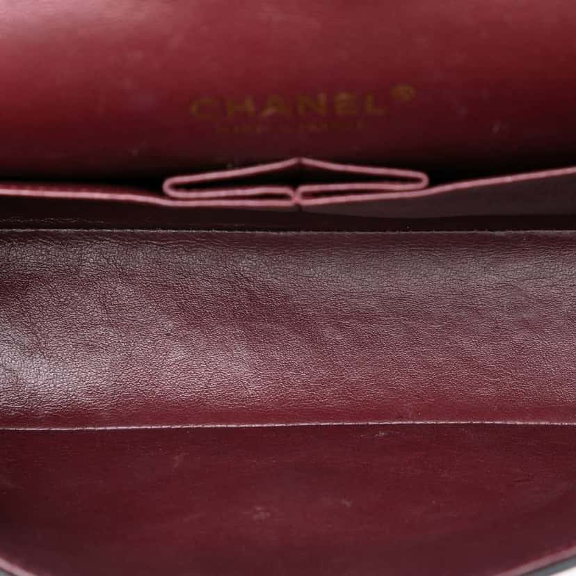 Chanel Medium Classic Lambskin Double Flap Black Leather Good condition - Model View