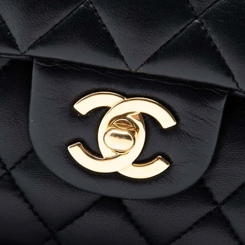 Chanel Medium Classic Lambskin Double Flap Black Leather Good condition - Box View