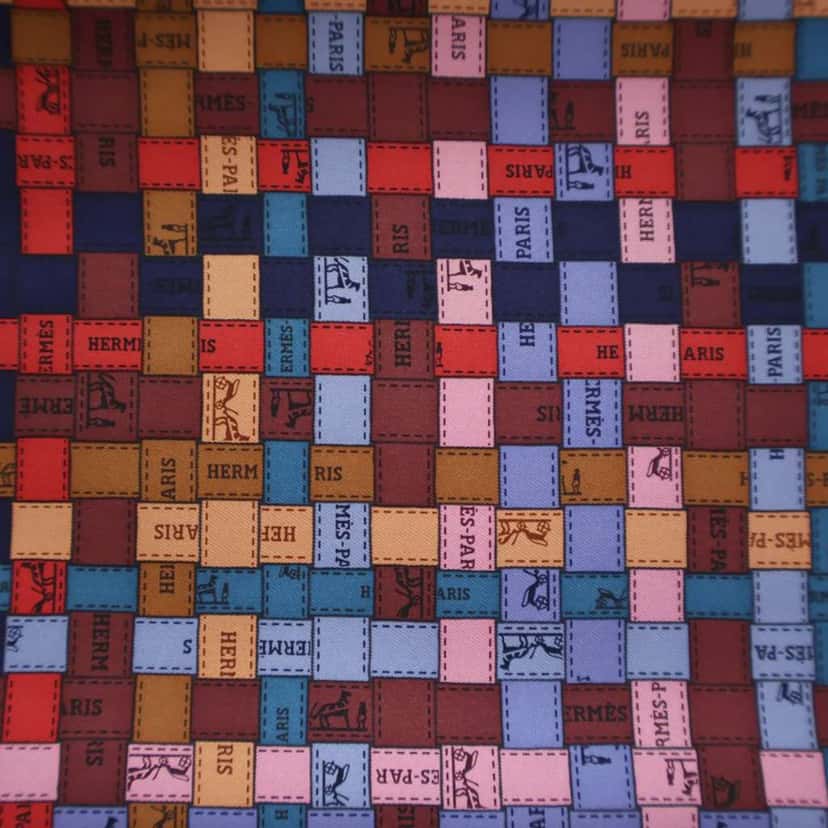 Hermès Bolduc Au Carre Silk Scarf Red Silk Good condition - Box View