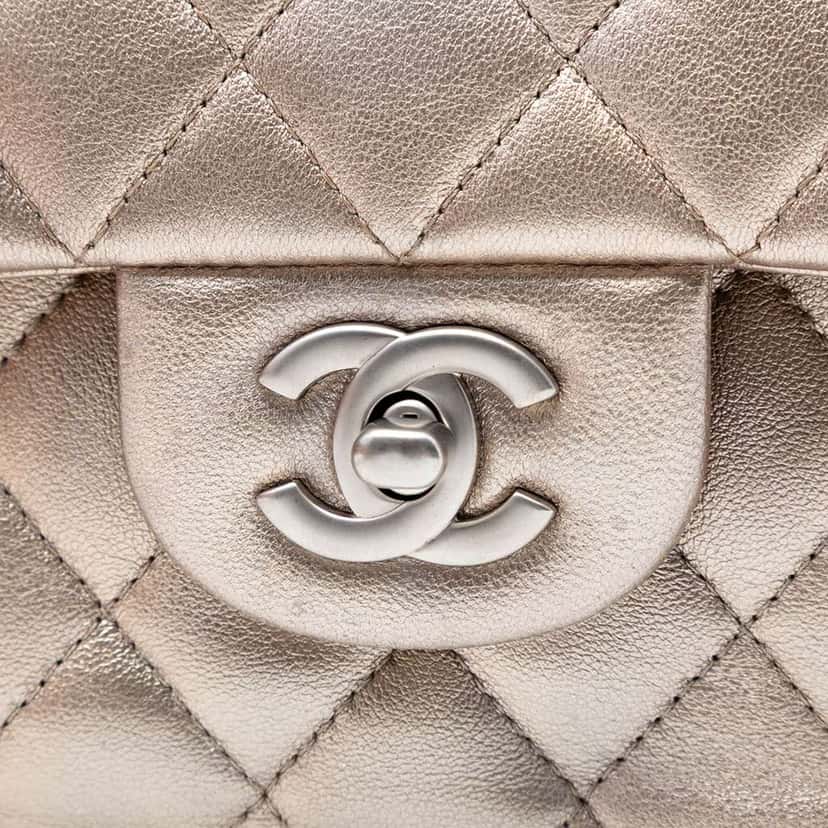 Chanel Medium Classic Metallic Lambskin Double Flap Gold Leather Good condition - Box View