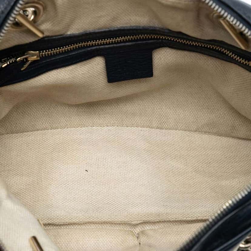 Gucci Leather Soho Chain Zip Shoulder Bag Black Leather Very good condition - Model View