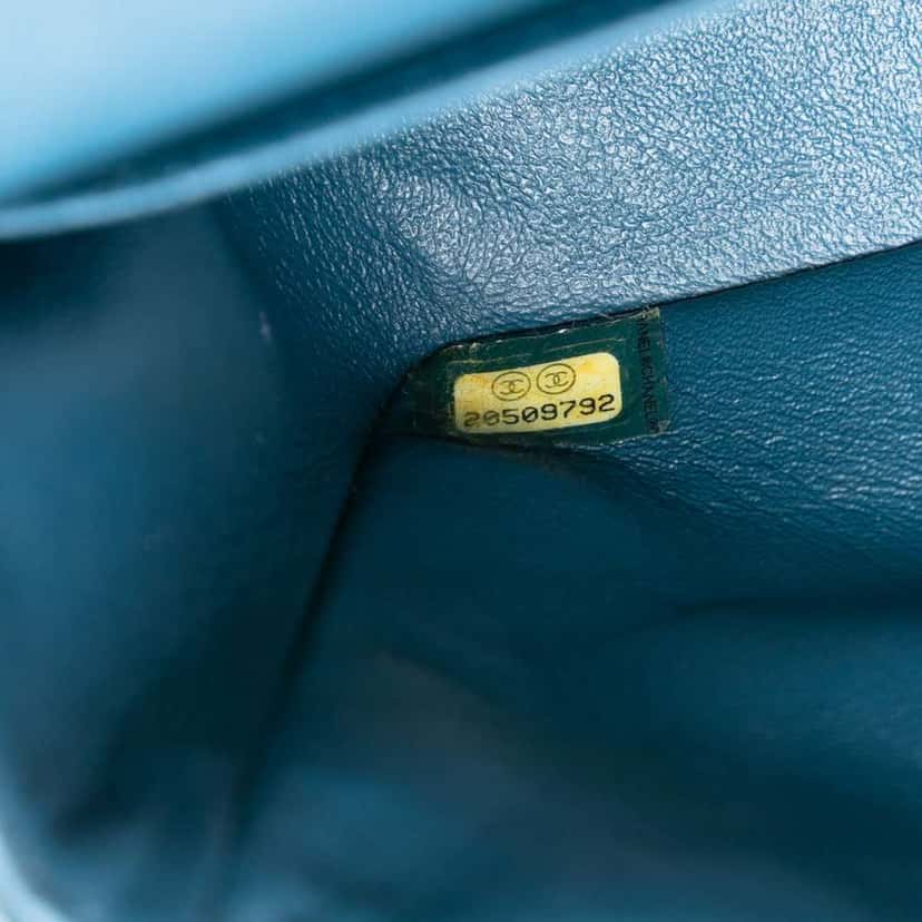 Chanel Medium Classic Caviar Double Flap Blue Leather Good condition - Box View