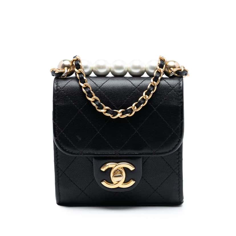 Chanel Mini Goatskin Chic Pearls Clutch On Chain Black Leather Very good condition - Front View