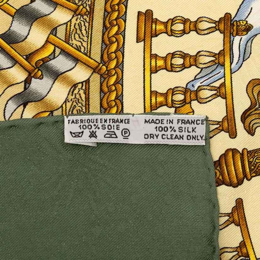 Hermès Luna Park Silk Scarf Yellow Silk Good condition - Model View