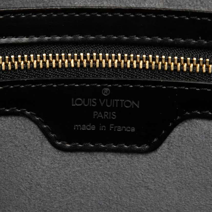 Louis Vuitton Epi Lussac Black Leather Good condition - Box View