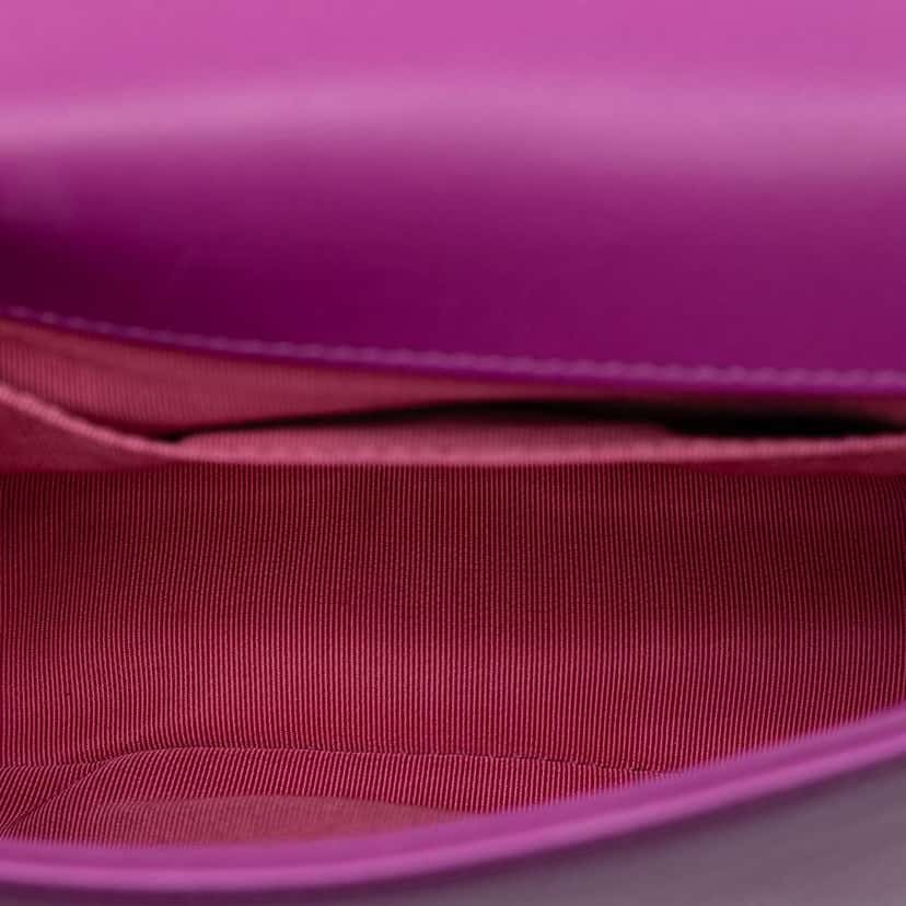 Chanel Mini Lambskin Giant Crystal CC Flap Purple Leather Very good condition - Model View