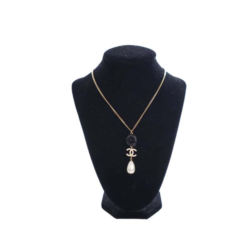 Chanel CC Gold Plated Faux Pearl and Crystal Drop Pendant Necklace Gold Metal Good condition - Front View