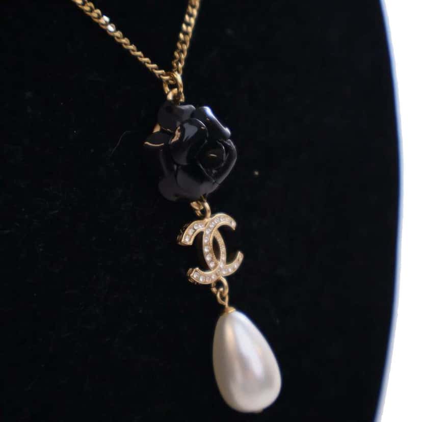 Chanel CC Gold Plated Faux Pearl and Crystal Drop Pendant Necklace Gold Metal Good condition - Inside View