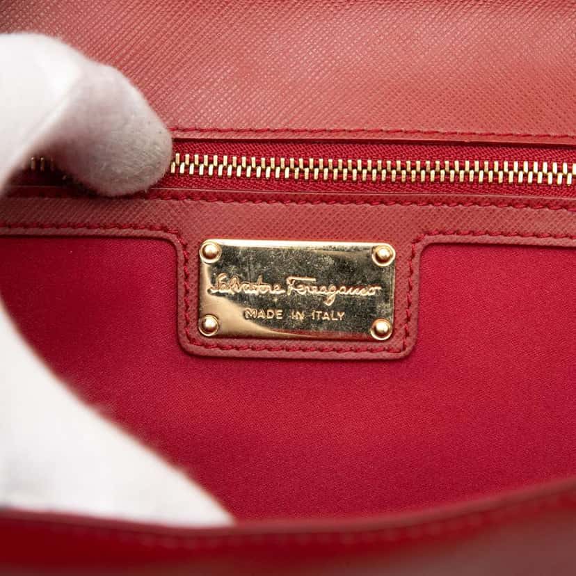 Salvatore Ferragamo Medium Leather Vara Ginny Crossbody Red Leather Very good condition - Box View