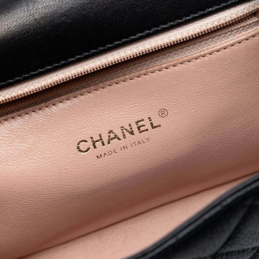 Chanel Small Quilted Caviar CC Filigree Flap Black Leather Very good condition - Box View