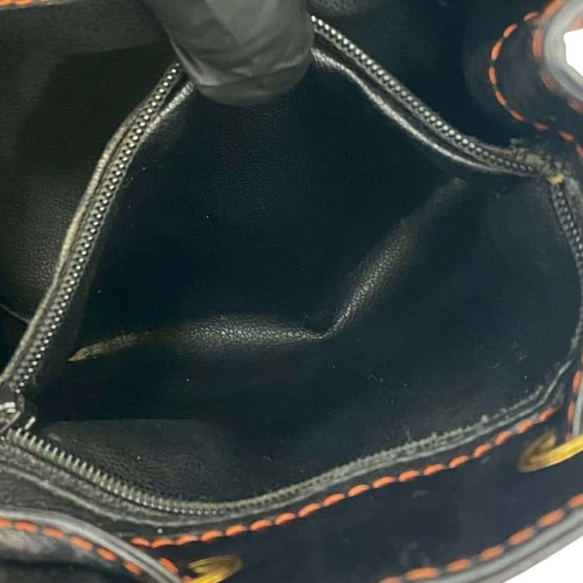 Saint Laurent Leather Bucket Bag Black Leather Good condition - Model View