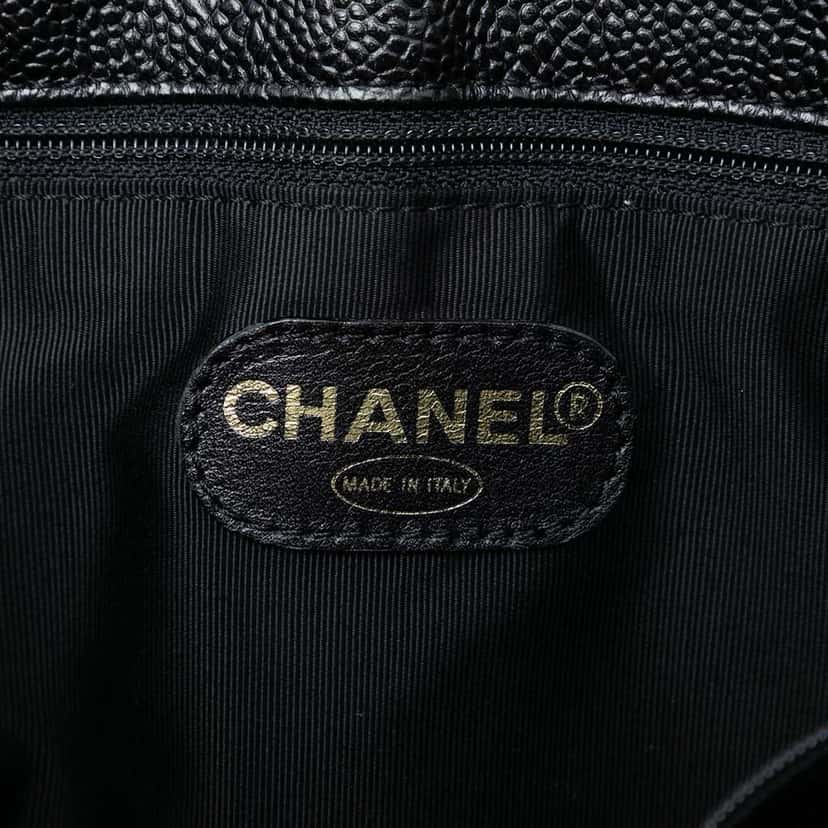 Chanel CC Caviar Shoulder Bag Black Leather Very good condition - Box View