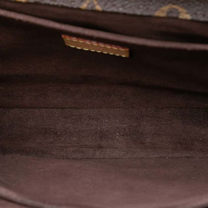 Louis Vuitton Monogram Pochette Metis Brown Very good condition - Model View