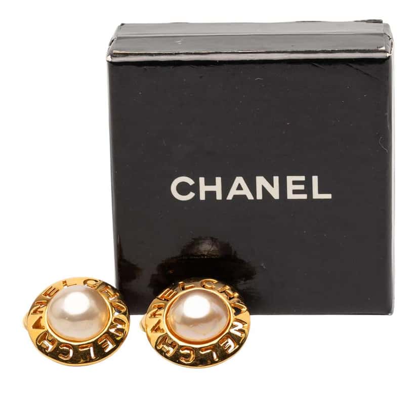 Chanel Gold Plated Faux Pearl Logo Clip On Earrings Gold Metal Good condition - Model View
