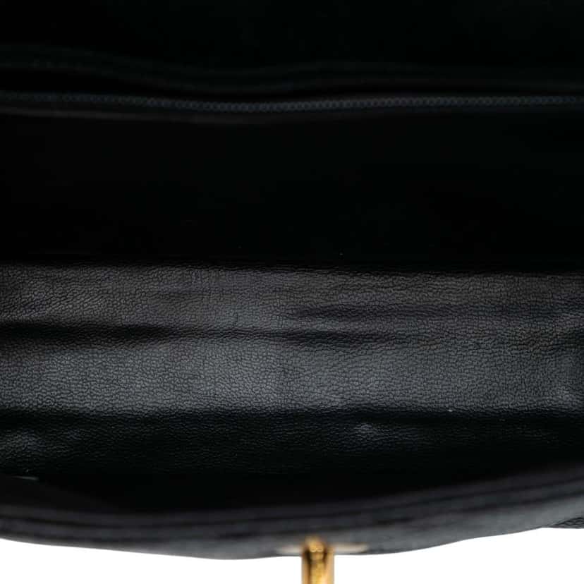 Chanel Mini CC Quilted Caviar Envelope Flap Black Leather Very good condition - Model View