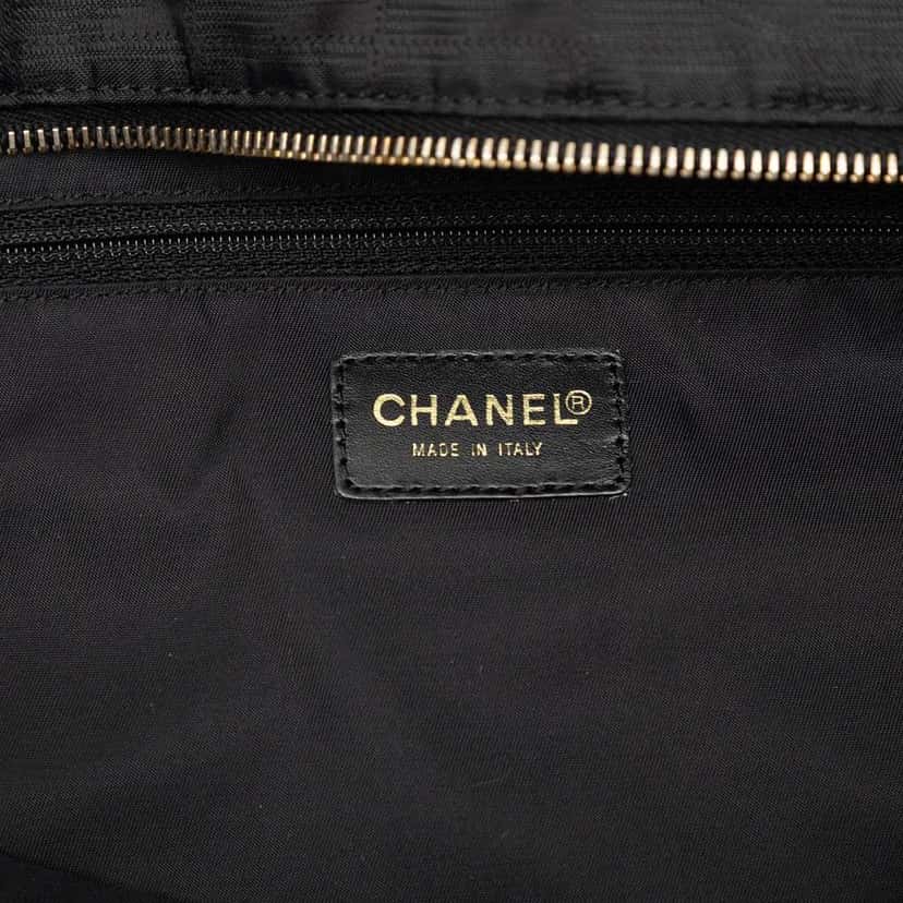 Chanel New Travel Line Nylon Tote Black Good condition - Box View