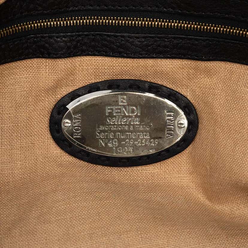 Fendi Large Leather Selleria Villa Borghese Tote Black Leather Very good condition - Box View